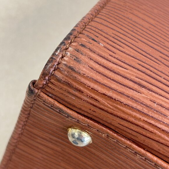 Fendi Vintage Brown Epi Leather Top Handle Bag - Preowned - Picture 7 of 15